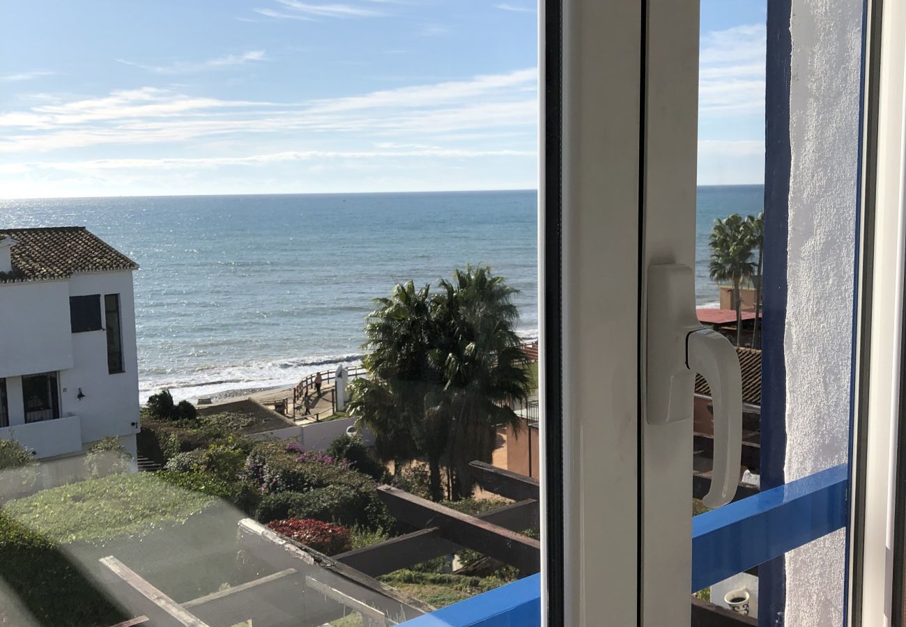 Apartamento en Mijas Costa - Calahonda Beach III – Apartamento frente al mar con vistas al mar en Mijas Costa
