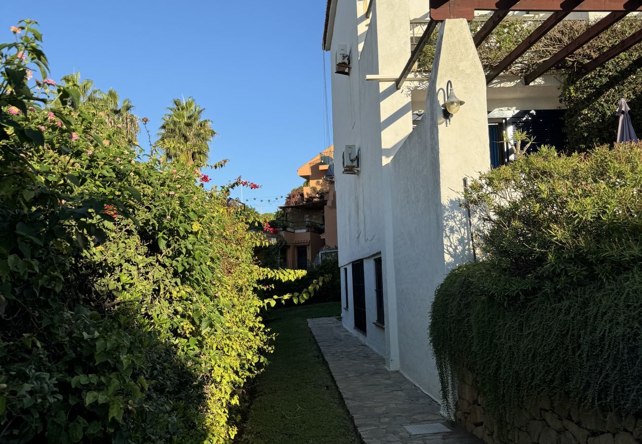 Apartamento en Mijas Costa - Calahonda Beach III – Apartamento frente al mar con vistas al mar en Mijas Costa