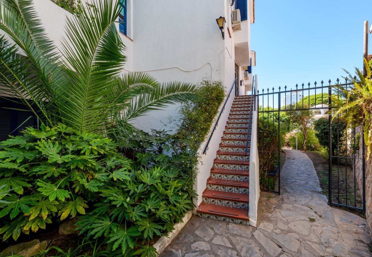 Apartamento en Mijas Costa - Calahonda Beach III – Apartamento frente al mar con vistas al mar en Mijas Costa