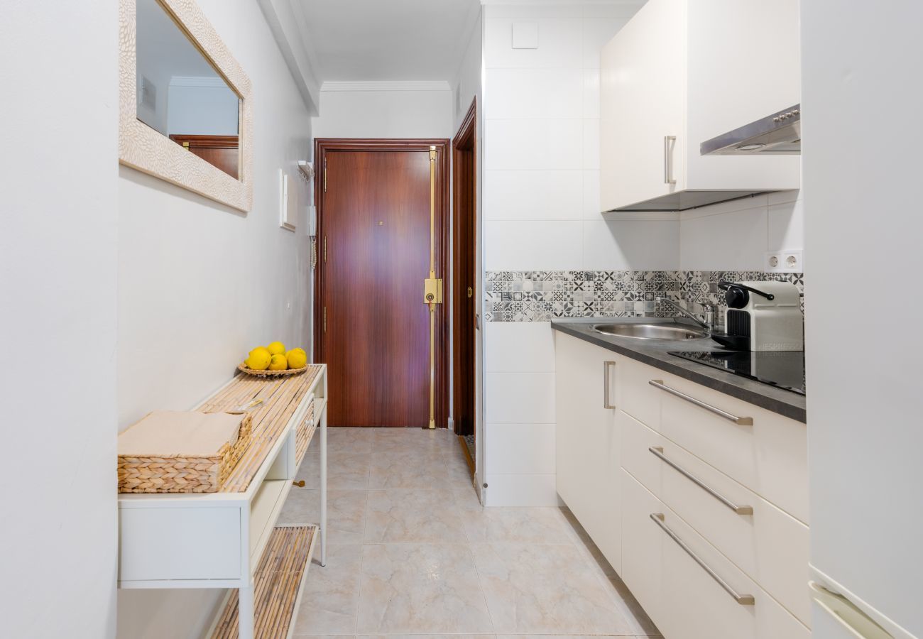 Apartamento en Torremolinos - Al Andalus Torremolinos – Luminoso apartamento costero cerca de La Carihuela, restaurantes y centro