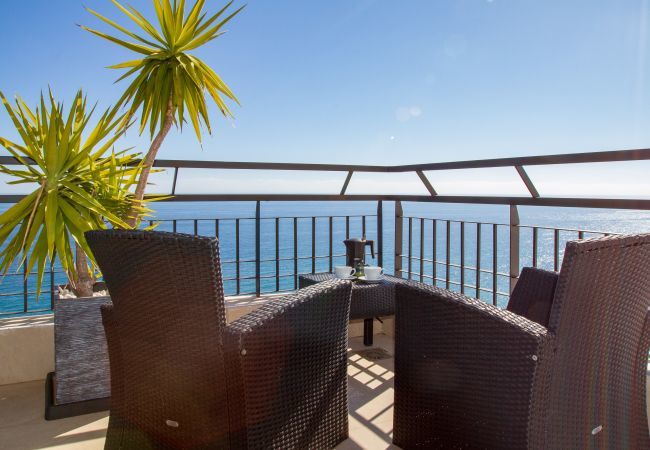 Apartment in Torrox Costa - Penthouse Calaceite Blanco | Escape with 180° Sea Views near Nerja Apartment in Torrox Costa - Penthouse Calaceite Blanco | Escape with 180° Sea Views near Nerja