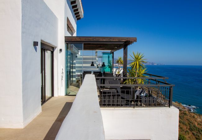 Apartment in Torrox Costa - Penthouse Calaceite Blanco | Escape with 180° Sea Views near Nerja Apartment in Torrox Costa - Penthouse Calaceite Blanco | Escape with 180° Sea Views near Nerja