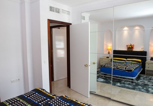 Apartment in Torremolinos - Carihuela - Frontline Beach Apartment in Torremolinos Apartment in Torremolinos - Carihuela - Frontline Beach Apartment in Torremolinos