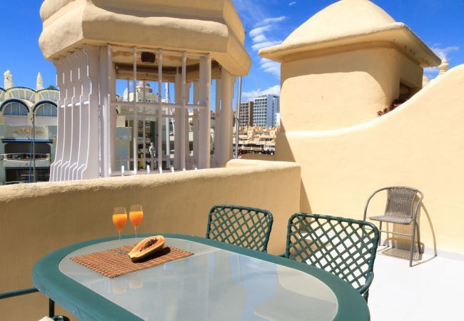 Apartment in Benalmádena - Puerto Marina - 2 terraces and direct view to the Marina Apartment in Benalmádena - Puerto Marina - 2 terraces and direct view to the Marina