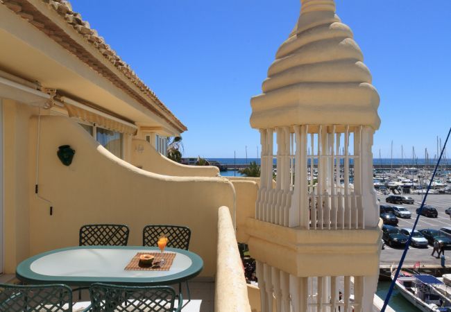 Apartment in Benalmádena - Puerto Marina - 2 terraces and direct view to the Marina Apartment in Benalmádena - Puerto Marina - 2 terraces and direct view to the Marina