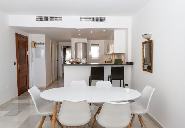 Apartment in Benalmádena - Puerto Marina - 2 terraces and direct view to the Marina Apartment in Benalmádena - Puerto Marina - 2 terraces and direct view to the Marina