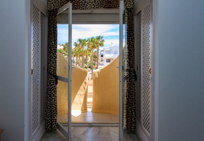 Apartment in Benalmádena - Puerto Marina - 2 terraces and direct view to the Marina Apartment in Benalmádena - Puerto Marina - 2 terraces and direct view to the Marina