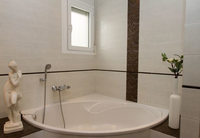 Villa in Mijas Costa - Villa Azalea - Exclusive villa with unique mediterranean view Villa in Mijas Costa - Villa Azalea - Exclusive villa with unique mediterranean view