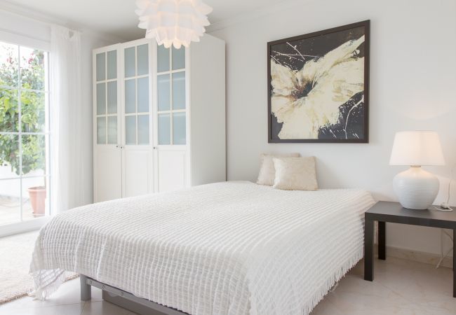 Villa in Mijas Costa - Villa Azalea - Exclusive villa with unique mediterranean view Villa in Mijas Costa - Villa Azalea - Exclusive villa with unique mediterranean view