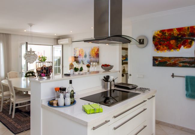 Villa in Mijas Costa - Villa Azalea - Exclusive villa with unique mediterranean view Villa in Mijas Costa - Villa Azalea - Exclusive villa with unique mediterranean view