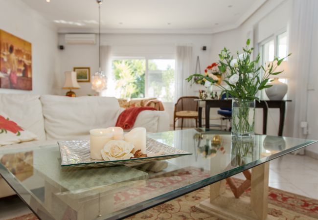 Villa in Mijas Costa - Villa Azalea - Exclusive villa with unique mediterranean view Villa in Mijas Costa - Villa Azalea - Exclusive villa with unique mediterranean view