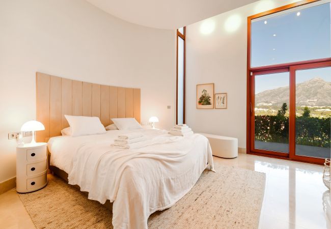 Villa in Marbella - Casa Blanca Marbella - Exclusive Luxury Villa   Villa in Marbella - Casa Blanca Marbella - Exclusive Luxury Villa