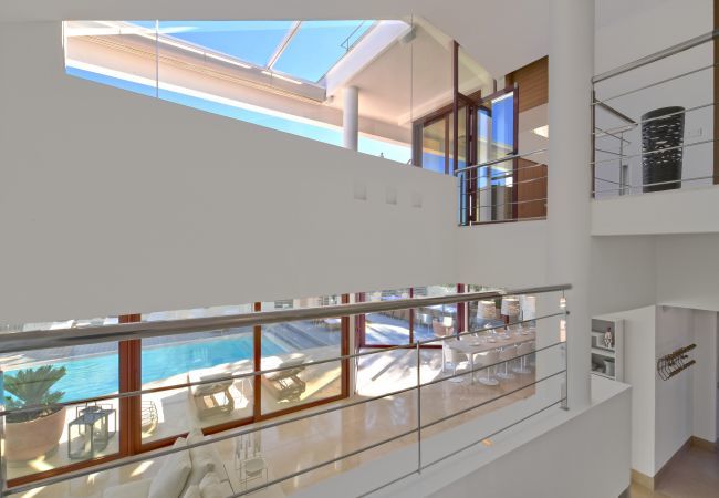 Villa in Marbella - Casa Blanca Marbella - Exclusive Luxury Villa   Villa in Marbella - Casa Blanca Marbella - Exclusive Luxury Villa