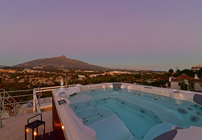 Villa in Marbella - Casa Blanca Marbella - Exclusive Luxury Villa   Villa in Marbella - Casa Blanca Marbella - Exclusive Luxury Villa