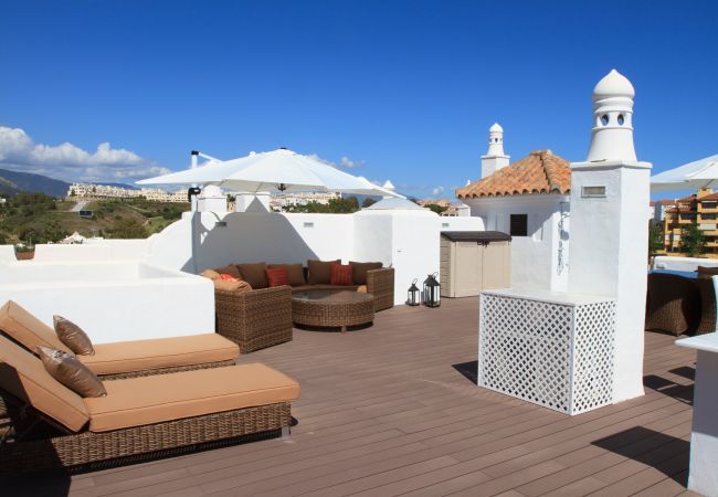 Apartment in Estepona - Top del Golf Hills Marbella - Large roof top lounge terrace Apartment in Estepona - Top del Golf Hills Marbella - Large roof top lounge terrace