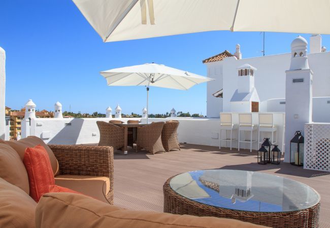 Apartment in Estepona - Top del Golf Hills Marbella - Large roof top lounge terrace Apartment in Estepona - Top del Golf Hills Marbella - Large roof top lounge terrace