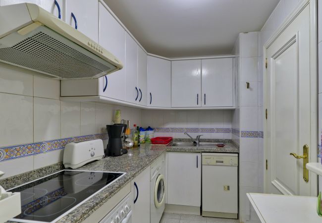 Apartment in Fuengirola - Doña Sofia Fuengirola - Beach Apartment, parking, Wi-Fi, sea view Apartment in Fuengirola - Doña Sofia Fuengirola - Beach Apartment, parking, Wi-Fi, sea view