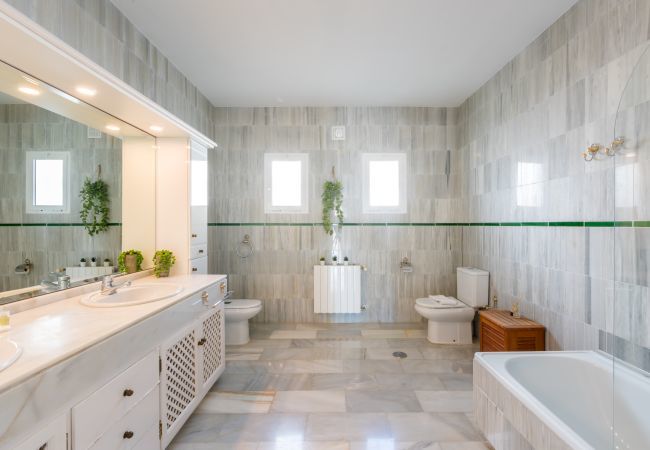 Villa in Mijas Costa - Villa Panorama – Ocean View Oasis with Private Pool, Mijas Costa Villa in Mijas Costa - Villa Panorama – Ocean View Oasis with Private Pool, Mijas Costa