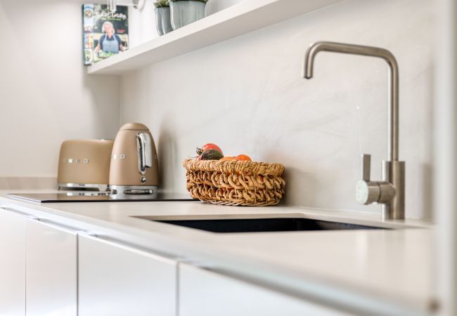 Apartment in Marbella - Azahara Marbella - Modern decorated apartment with lovely terrace view Apartment in Marbella - Azahara Marbella - Modern decorated apartment with lovely terrace view