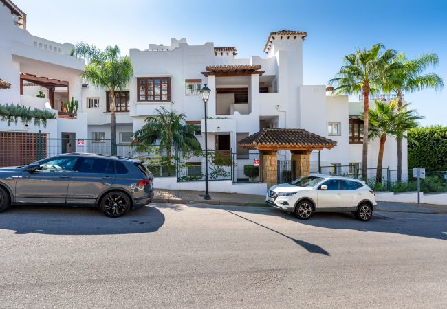 Apartment in Marbella - Las Tortugas Marbella – Luxury Penthouse with Sea Views & Jacuzzi Apartment in Marbella - Las Tortugas Marbella – Luxury Penthouse with Sea Views & Jacuzzi