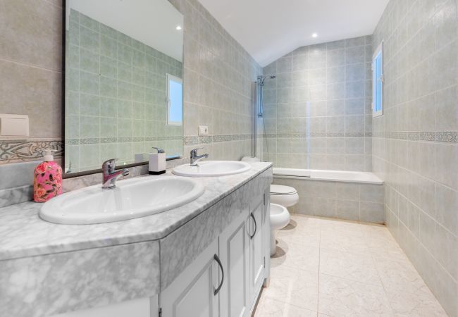 Terraced House in Mijas Costa - Lovely vacation home with amazing views and private pool | Townhouse Calahonda Terraced House in Mijas Costa - Lovely vacation home with amazing views and private pool | Townhouse Calahonda