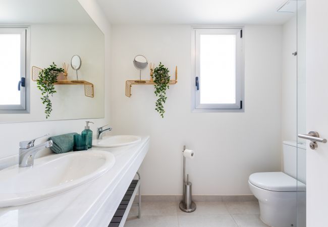 Apartment in Benalmádena - Bahia de Torrequebrada | Coastal Comfort & Sea Views Apartment in Benalmádena - Bahia de Torrequebrada | Coastal Comfort & Sea Views