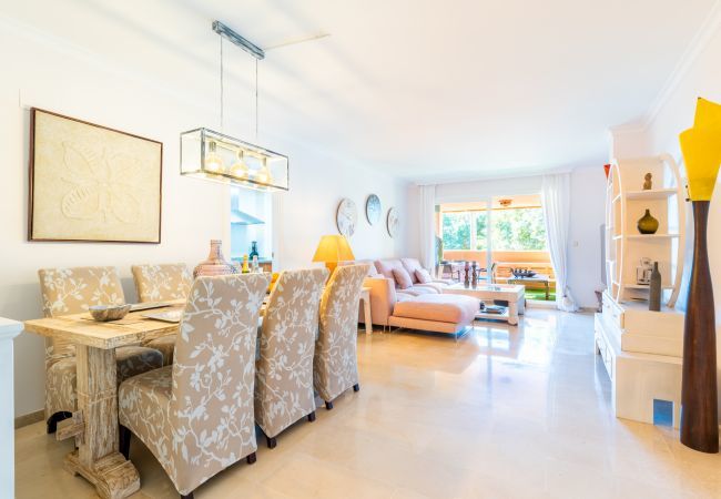 Apartment in Marbella - Los Lagos Golf I | Uniquely styled 3 bedroom apartment in Marbella Apartment in Marbella - Los Lagos Golf I | Uniquely styled 3 bedroom apartment in Marbella