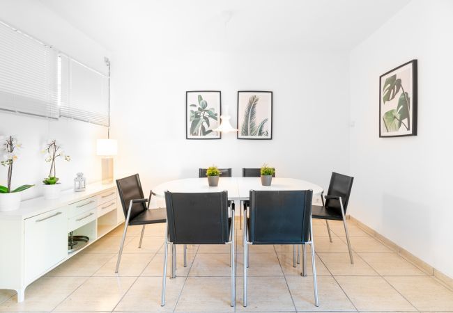 Apartment in Benalmádena - Casa Torremuelle I – 2-Bedroom Holiday Home with Pool, BBQ & Terrace Apartment in Benalmádena - Casa Torremuelle I – 2-Bedroom Holiday Home with Pool, BBQ & Terrace