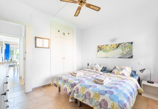 Apartment in Mijas Costa - Calahonda Beach II First line beach apartment in Calahonda Apartment in Mijas Costa - Calahonda Beach II First line beach apartment in Calahonda