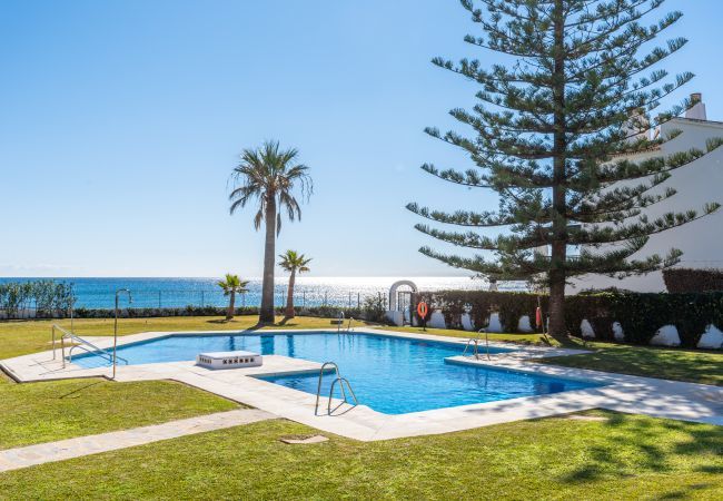 Apartment in Mijas Costa - Calahonda Beach II First line beach apartment in Calahonda Apartment in Mijas Costa - Calahonda Beach II First line beach apartment in Calahonda