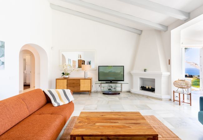 Villa in Mijas Costa - Villa Cabopino | Golfside Villa with Spectacular Ocean Views Villa in Mijas Costa - Villa Cabopino | Golfside Villa with Spectacular Ocean Views