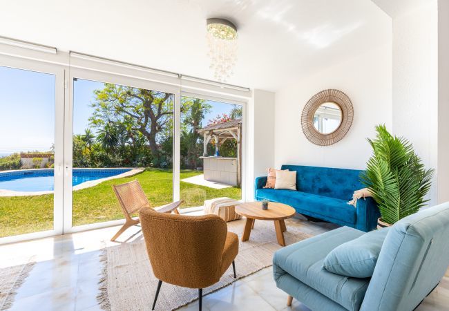 Villa in Mijas Costa - Villa Cabopino | Golfside Villa with Spectacular Ocean Views Villa in Mijas Costa - Villa Cabopino | Golfside Villa with Spectacular Ocean Views