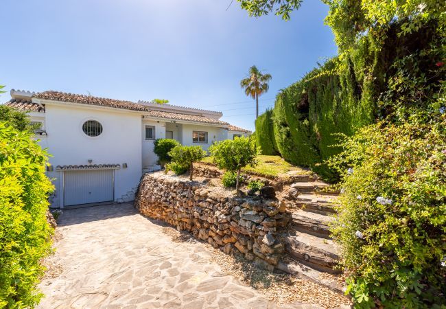 Villa in Mijas Costa - Villa Cabopino | Golfside Villa with Spectacular Ocean Views Villa in Mijas Costa - Villa Cabopino | Golfside Villa with Spectacular Ocean Views