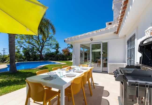 Villa in Mijas Costa - Villa Cabopino | Golfside Villa with Spectacular Ocean Views Villa in Mijas Costa - Villa Cabopino | Golfside Villa with Spectacular Ocean Views