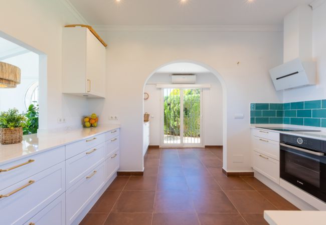 Villa in Mijas Costa - Villa Cabopino | Golfside Villa with Spectacular Ocean Views Villa in Mijas Costa - Villa Cabopino | Golfside Villa with Spectacular Ocean Views