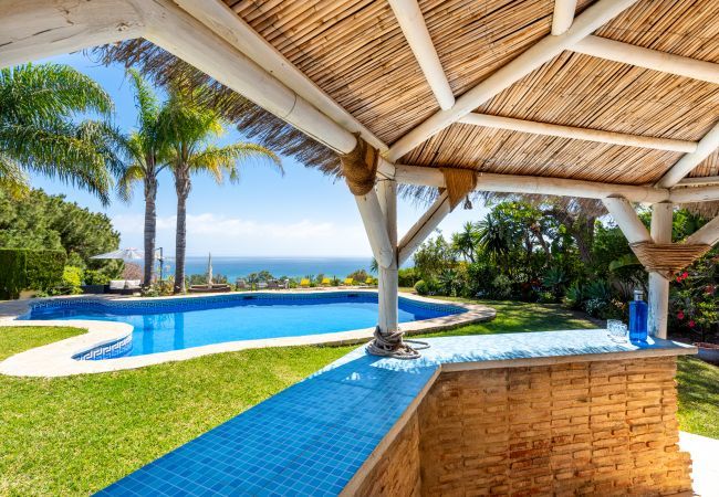 Villa in Mijas Costa - Villa Cabopino | Golfside Villa with Spectacular Ocean Views Villa in Mijas Costa - Villa Cabopino | Golfside Villa with Spectacular Ocean Views