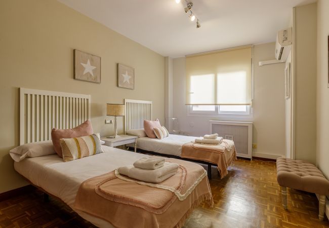 Apartment in Málaga - Malagueta Reding 8 Three Bedrooms Apartment in Málaga - Malagueta Reding 8 Three Bedrooms