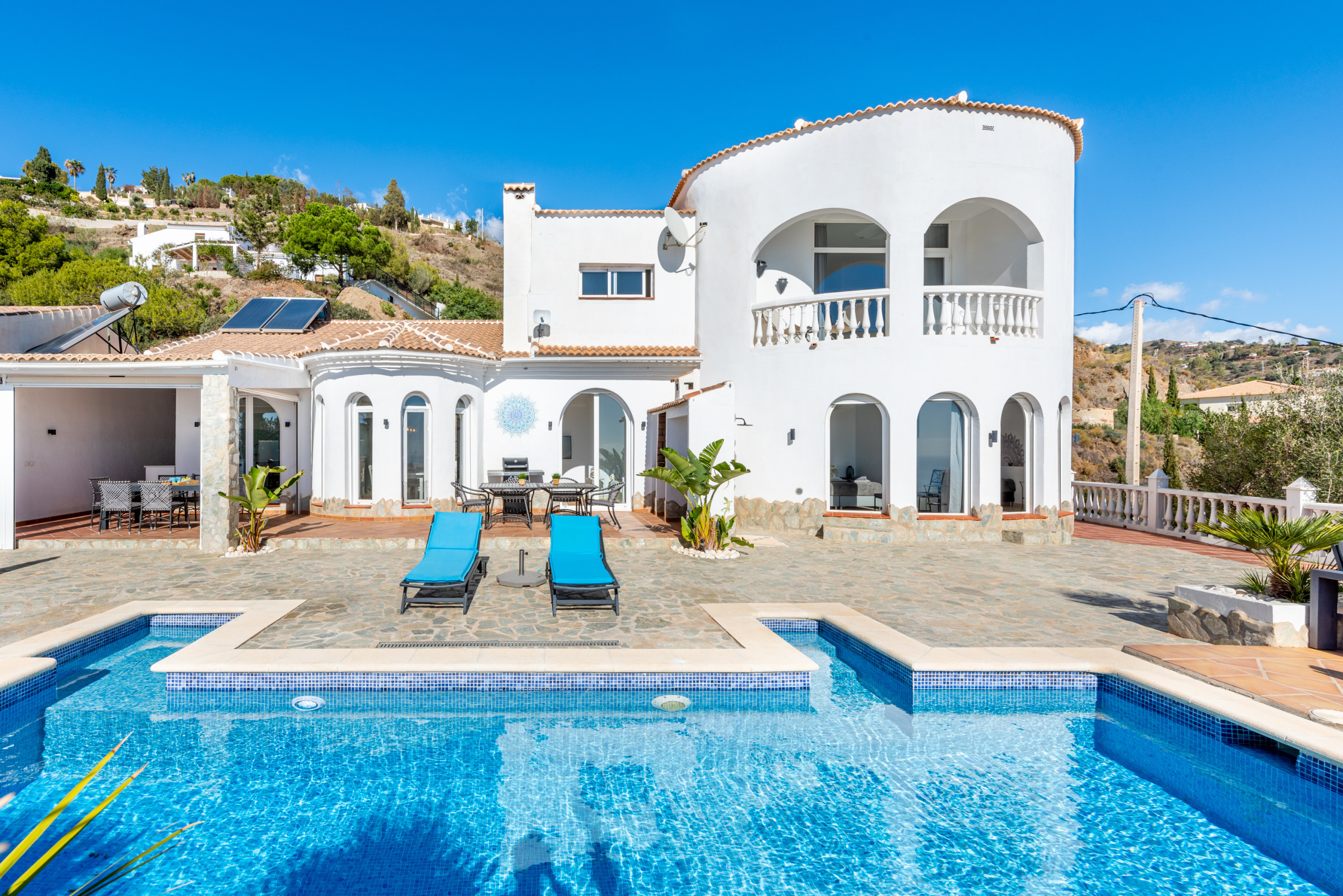 Villa/Dettached house in Algarrobo - Casa Niva |  Spacious Country House with Exclusive Pool and Sea View