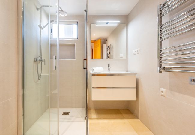 Apartment in Torremolinos - La Carihuela Beachfront II | Stylish Comfort by the Sea Apartment in Torremolinos - La Carihuela Beachfront II | Stylish Comfort by the Sea