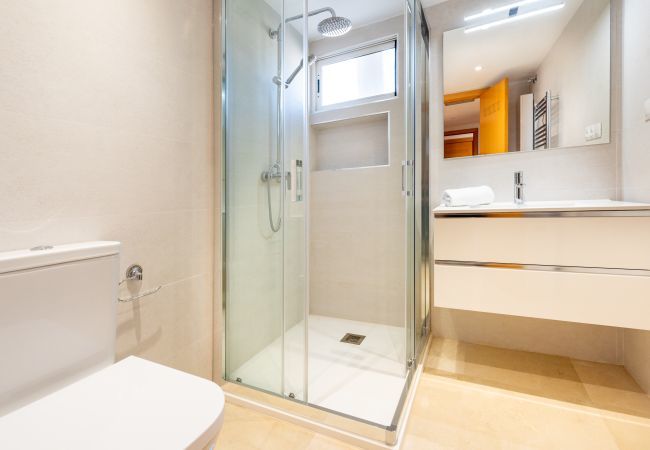 Apartment in Torremolinos - La Carihuela Beachfront II | Stylish Comfort by the Sea Apartment in Torremolinos - La Carihuela Beachfront II | Stylish Comfort by the Sea