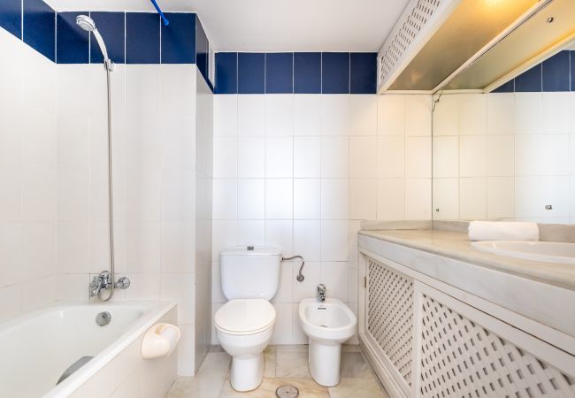 Apartment in Benalmádena - Puerto Deportivo | Scenic Marina Views & Coastal Comfort in Puerto Marina Benalmadena Apartment in Benalmádena - Puerto Deportivo | Scenic Marina Views & Coastal Comfort in Puerto Marina Benalmadena