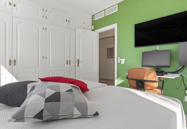 Villa in Mijas Costa - Villa Frelouka | Luxury villa for golf lovers with an amazing view. Villa in Mijas Costa - Villa Frelouka | Luxury villa for golf lovers with an amazing view.