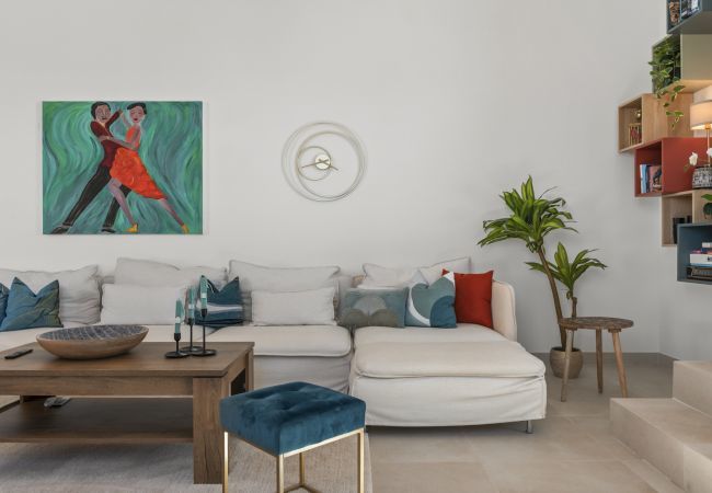 Villa in Mijas Costa - Villa Frelouka | Luxury villa for golf lovers with an amazing view. Villa in Mijas Costa - Villa Frelouka | Luxury villa for golf lovers with an amazing view.