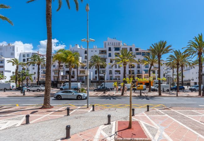 Apartment in Marbella - Jardines Puerto Banús – Elegance and Comfort in Marbella’s Heart Apartment in Marbella - Jardines Puerto Banús – Elegance and Comfort in Marbella’s Heart