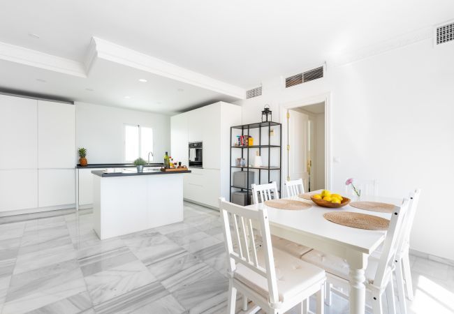 Apartment in Marbella - Jardines Puerto Banús – Elegance and Comfort in Marbella’s Heart Apartment in Marbella - Jardines Puerto Banús – Elegance and Comfort in Marbella’s Heart