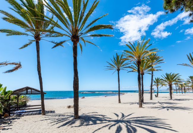 Apartment in Marbella - Jardines Puerto Banús – Elegance and Comfort in Marbella’s Heart Apartment in Marbella - Jardines Puerto Banús – Elegance and Comfort in Marbella’s Heart