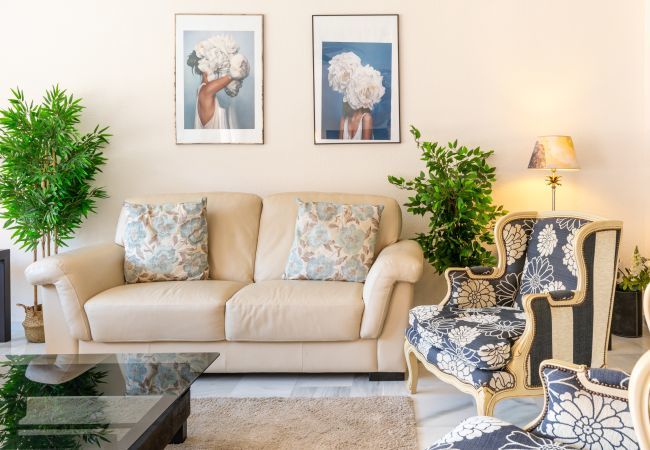 Apartment in Mijas Costa - Aquamijas Retreat – Modern Comfort Near Aguamijas Water Park Apartment in Mijas Costa - Aquamijas Retreat – Modern Comfort Near Aguamijas Water Park