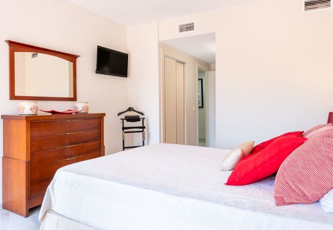 Apartment in Mijas Costa - Aquamijas Retreat – Modern Comfort Near Aguamijas Water Park Apartment in Mijas Costa - Aquamijas Retreat – Modern Comfort Near Aguamijas Water Park