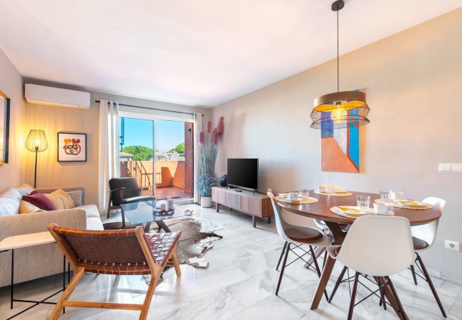 Apartment in Marbella - Penthouse Amatista – Sea Views & Sun Terrace in Marbella Apartment in Marbella - Penthouse Amatista – Sea Views & Sun Terrace in Marbella