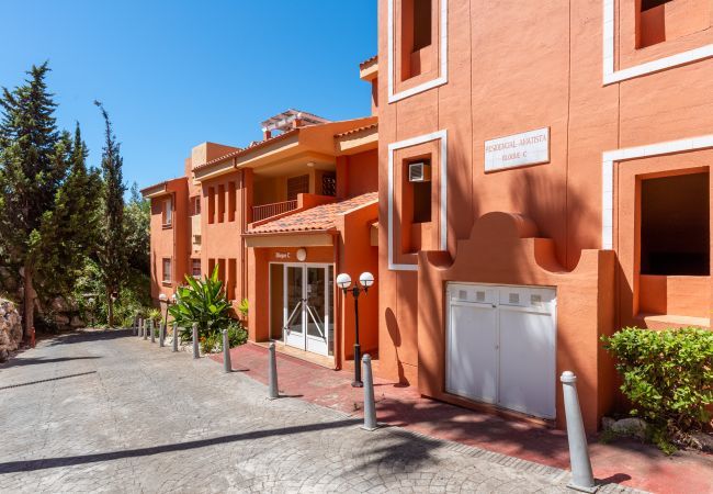 Apartment in Marbella - Penthouse Amatista – Sea Views & Sun Terrace in Marbella Apartment in Marbella - Penthouse Amatista – Sea Views & Sun Terrace in Marbella